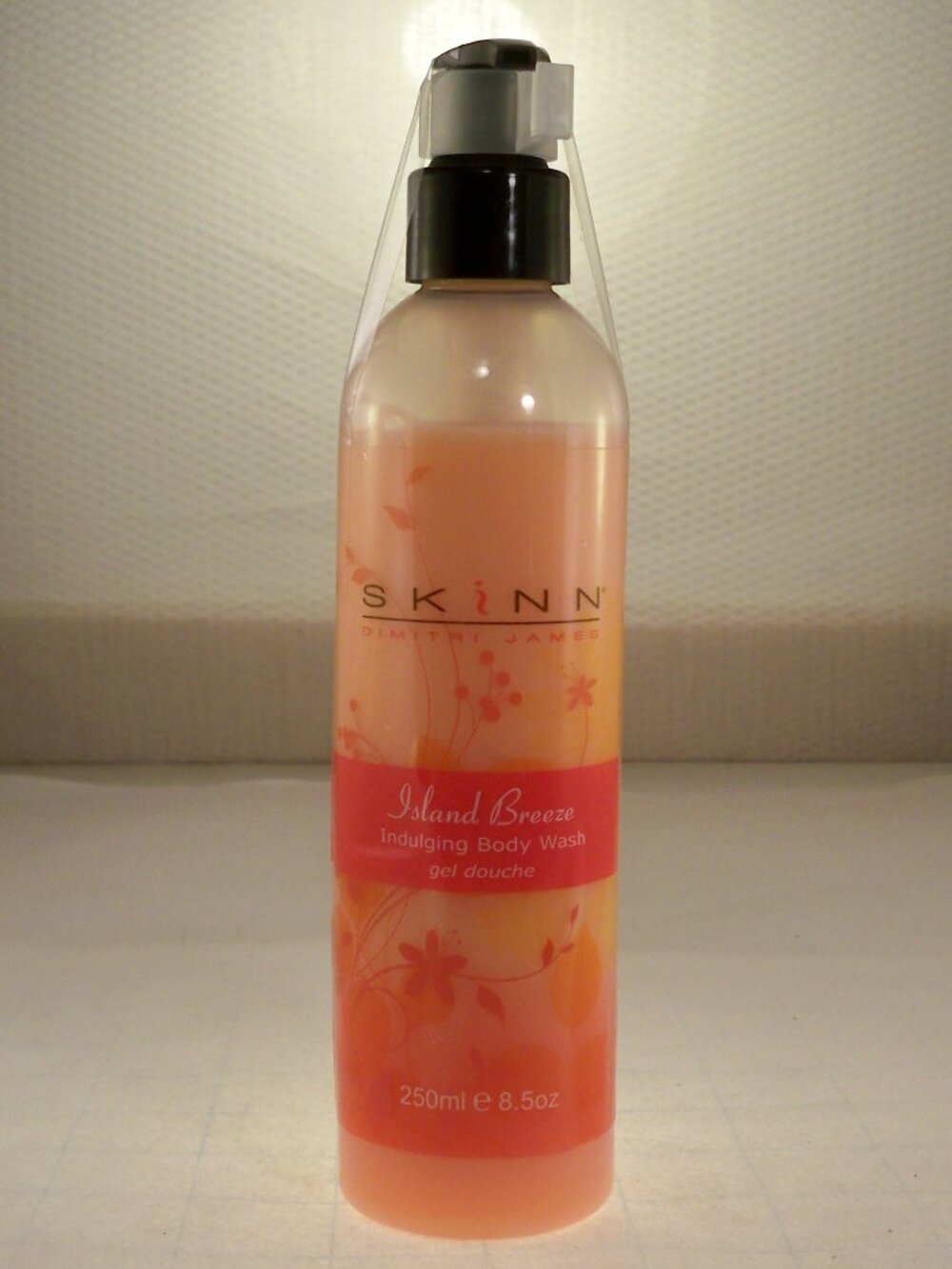 SKINN Island Breeze Indulging Body Wash